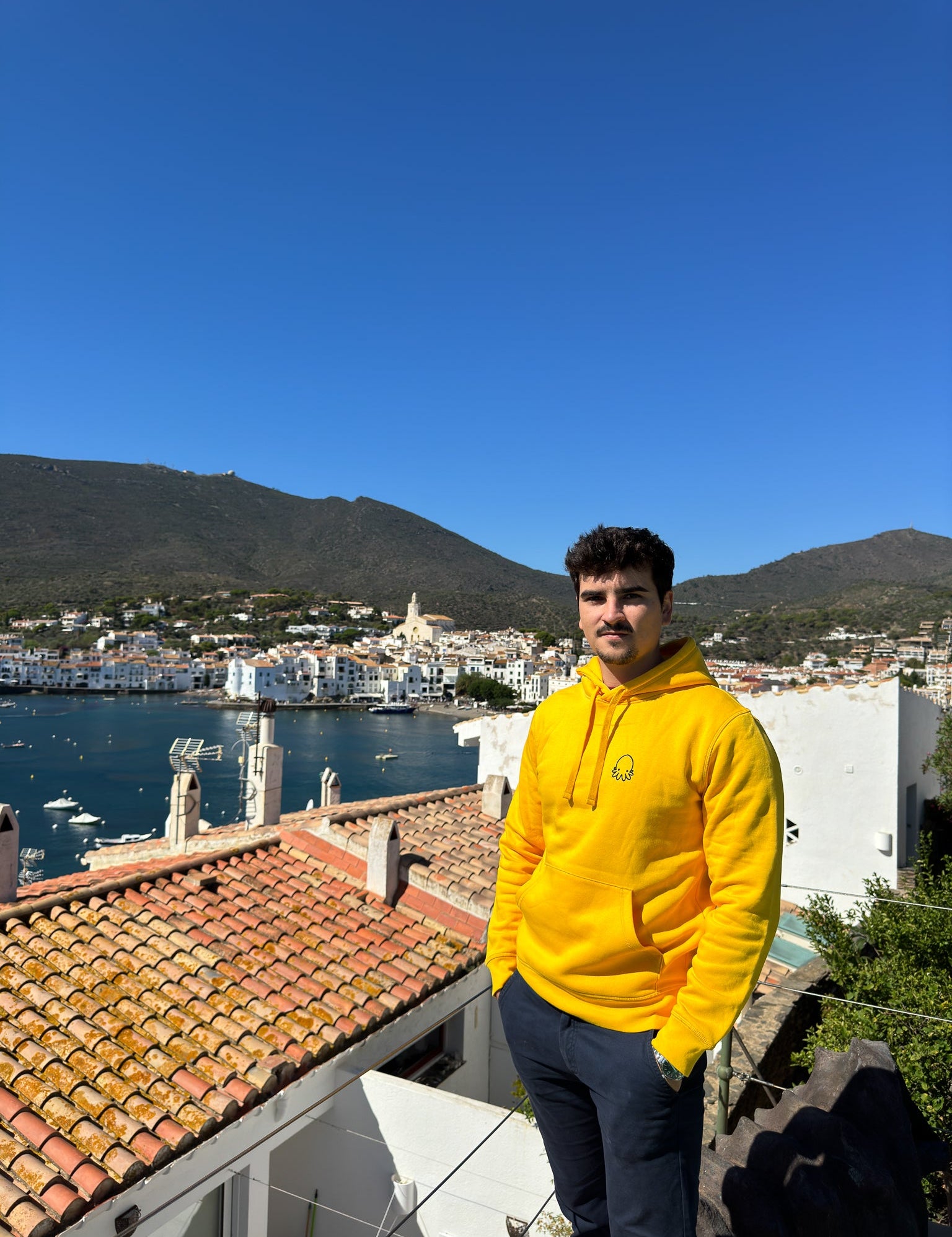 Sudadera Es Cucurucuc Amarilla - Tienda OKTOP